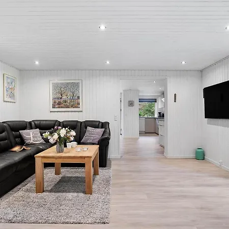 Tv1677-jerup-tranebaervej-23 * Jerup